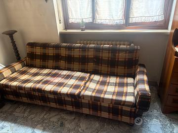 Divano a 3 posti e poltrona