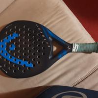 borsa e racchetta da padel