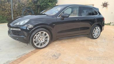 PORSCHE Cayenne 2ªs.'10-'18 - 2012