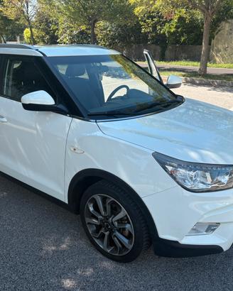 SSANGYONG TIVOLI 2015 1.6