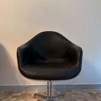 Eames Plastic Armchair originale anni 60 in pelle