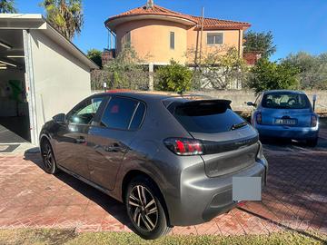 Peugeot 208 1.2 75cv 2023 31000 km come nuova