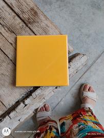 piastrelle 10x10 circa 6 metri quadrati € 10