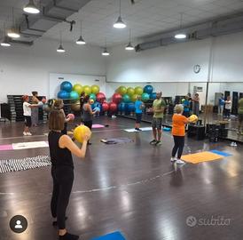 Sala per fitness, balli di gruppo