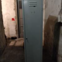 armadietto in ferro 