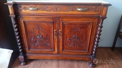 cassettiere in legno