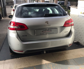 Auto disponibile