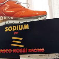 scarpe sportive Vasco Rossi n, 39 resto di magazzi