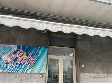 Tende per esterno negozi