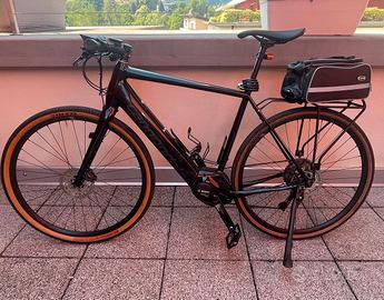 Gravel Cannondale Neo ebike