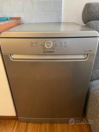 Lavastoviglie Indesit 14 coperti