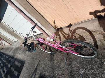 Bicicletta ragazzina