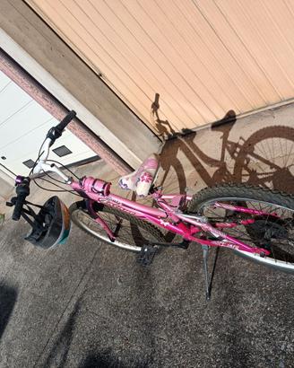 Bicicletta ragazzina