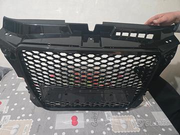  Griglia Anteriore Sportiva Nera Lucida Audi