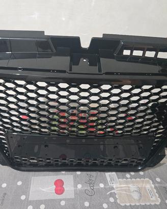  Griglia Anteriore Sportiva Nera Lucida Audi