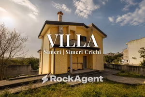 Villa di 180 m² con 4 locali e box auto a Simeri C