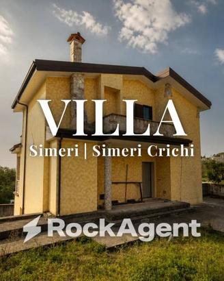 Villa di 180 m² con 4 locali e box auto a Simeri C