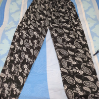 Pantaloni elastici larghi