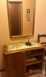 Mobile da parete con specchio e appendiabiti