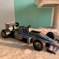 Modellino Bburago vettura da corsa argento