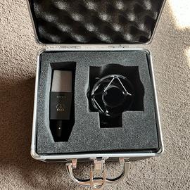 AKG C414 B-ULS microfono a condensatore