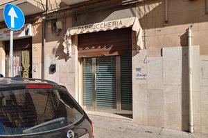 Locale commerciale pressi Cantieri/Montalbo