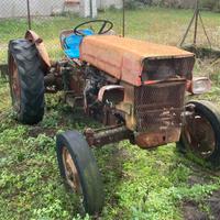 Trattore Massey Ferguson MF 130