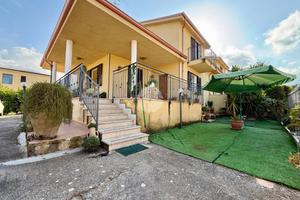 PORZIONE DI BIFAMILIARE A CARINI