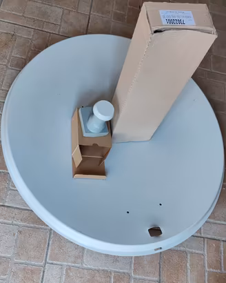 parabola satellitare 80 cm  ottica 2 uscite