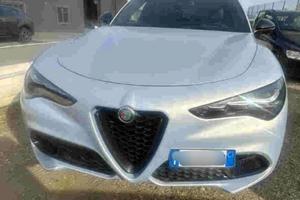 Alfa Stelvio 210 CV Q4 Sprint tetto panoramico ful