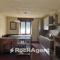 VESTOLA (PR) - CASA INDIPENDENTE CON TERRENO E BOS