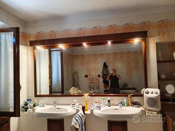 SPECCHIERA MOLTO GRANDE IN LEGNO CON LUCI