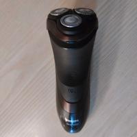 Rasoio elettrico Philips sconto 30 €