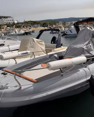 Gommone GIUPEX RIB 26 X – Sukuzi 300 CV – 2017