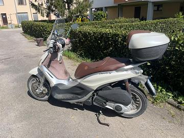PIAGGIO Beverly 300 Anno 2011