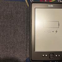 Amazon Kindle con custodia