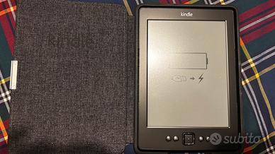 Amazon Kindle con custodia