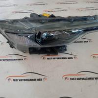 Fanale faro anteriore destro dx Maserati Levante M