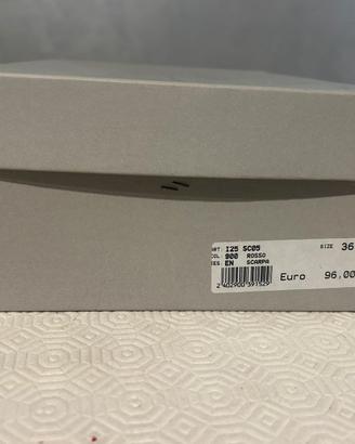 Decollete Paola Prata