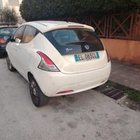 Lancia Ypsilon 0.9 TwinAir 85 CV 5 porte Metano Ec