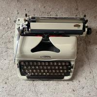Macchina da Scrivere Triumph Perfekt + Custodia