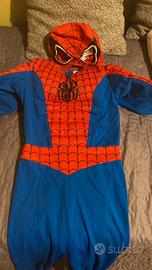 Spiderman. Vestiti di carnevale 3 anni