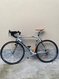 Bici da corsa bianchi via nirone