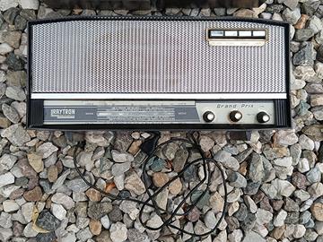 radio Raytron Grand Prix a valvole vintage 