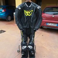 tuta moto 52 divisibile come NUOVA!!! pelle