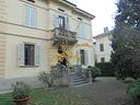 villa-di-550-m²-con-piu-di-5-locali-e-box-auto-dop