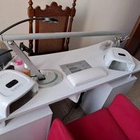 Attrezzatura professionale come nuova x estetista