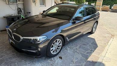 BMW 520 TOURING  LUXURY