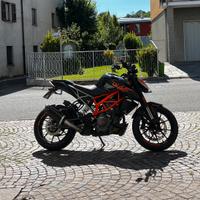 KTM Duke 125 anno 2024