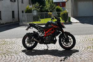 KTM Duke 125 anno 2024